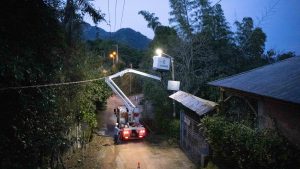 Alcaldía de Ibagué avanza con modernización a LED de más de 200 luminarias en corregimiento El Salado