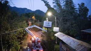 Alcaldía de Ibagué puso a brillar a corregimiento El Salado con modernización del alumbrado público