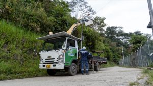 Alcaldía de Ibagué ilumina con LED la vida y noches de habitantes de zona rural