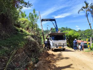 Por ampliación de vía, Alcaldía de Ibagué adelanta reubicación del alumbrado público en Calambeo