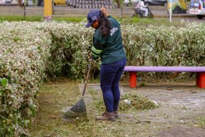 Alcaldía de Ibagué adelantó trabajos de mantenimiento y embellecimiento en parque de la calle 80