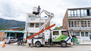 Alcaldesa Johana Aranda cumplió con modernización de alumbrado público en Colinas de Calamar