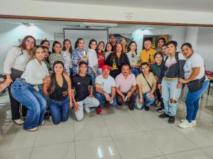 Alcaldía fortalece las ventas de pequeños emprendedores con capacitación en redes sociales