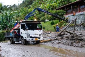 Alcaldía de Ibagué trabaja para recuperar circuito del tramo de alumbrado afectado por emergencia